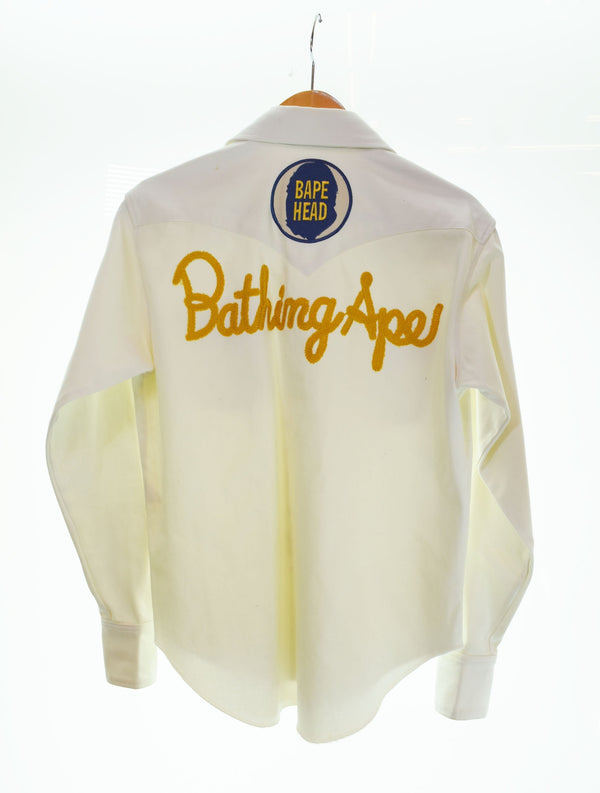 アベイシングエイプ A BATHING APE  初期 刺繍ロゴ ウエスタン デニムシャツ 白 長袖シャツ ホワイト Sサイズ 103MT-2252