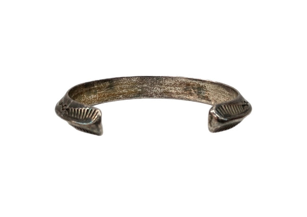 インディアンジュエリー Indian Jewelry Silver Bangle シルバー バングル Nel J. ナバホ族 ネイティブ ブレスレッド 925 銀 メンズジュエリー バングル・ブレスレット 総柄 シルバー 104A-73