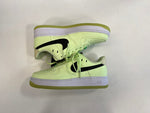 ナイキ NIKE WMNS AIR FORCE 1 07 LX BARLEY VOLT ウィメンズ エア フォース ワン 1 07 LX バーリィー ボルト CT3228-701 レディース靴 スニーカー グリーン 23.5cm 101sh-2254