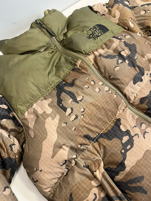 ノースフェイス THE NORTH FACE NOVELTY NUPTSE JACKET ノベルティ ヌプシ ジャケット 緑 迷彩 ジャケット カーキ Mサイズ 101MT-4604
