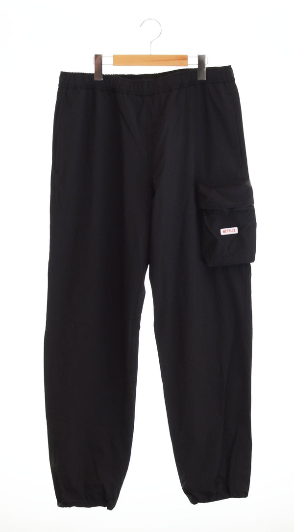 ビームス BEAMS ×NETFLIX Nylon Track Pants ナイロンパンツ トラックパンツ ジョガーパンツ 11-24-3345-803 ボトムスその他 ブラック Lサイズ 103MB-449