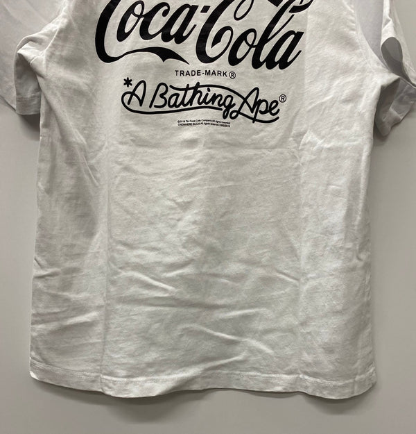 ア ベイシング エイプ A BATHING APE × コカ・コーラ COCA-COLA Tシャツ ホワイト