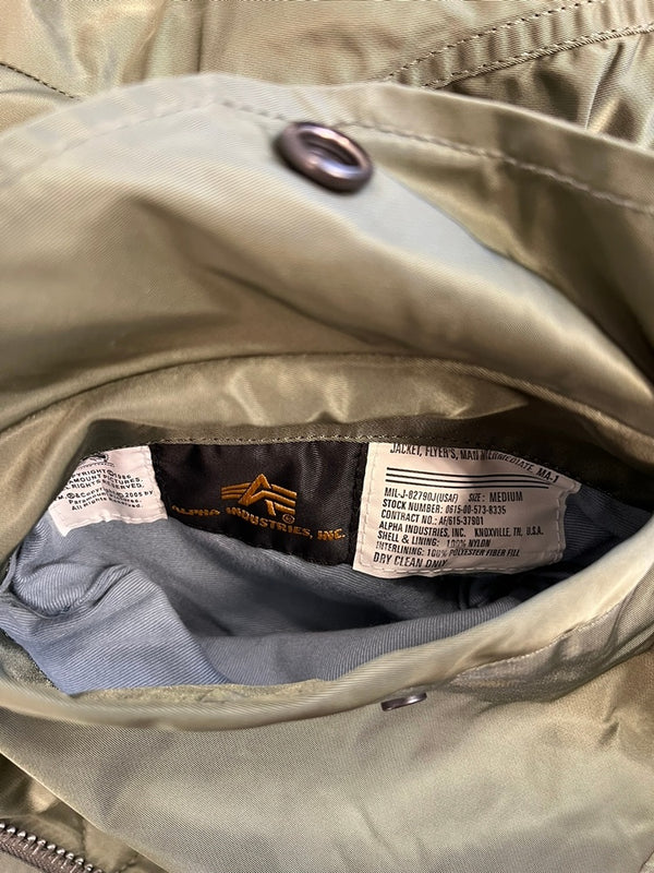 アルファインダストリーズ ALPHA INDUSTRIES ×TOP GUN トップガン  MA-1 フライトジャケット AA050728-1 ジャケット カーキ Mサイズ 101MT-4953