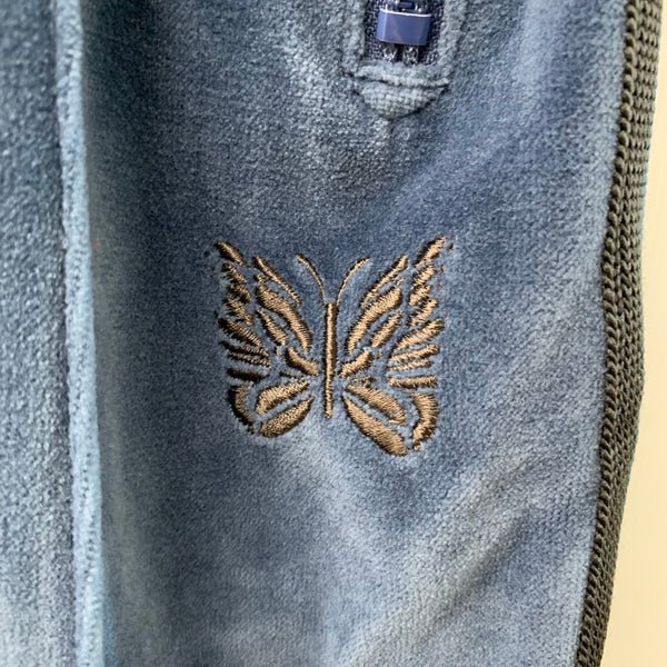 ニードルス Needles NARROW TRACK PANT C/PE VELOUR NS253 ボトムスその他 ブルー 201LB-114