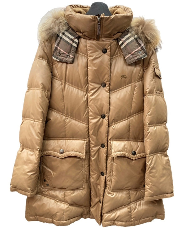 バーバリー Burberry ブルーレーベル BLUE LABEL 三陽商会 ダウン アウター 裏地ノバチェック フードファー ジップアップ ロゴ 刺繍 BROWN 茶色 FRF01-532-50 コート ワンポイント ブラウン SIZE40 104LT-240