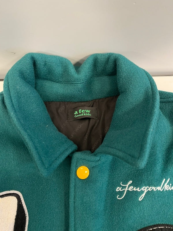 ア フュー グッド キッズ A FEW GOOD KIDS A'GEM/9 × .kom ROCKET COLLEGE JACKET ロケットカレッジ スタジアムジャンパー スタジャン  XL ジャケット グリーン LLサイズ 101MT-5070