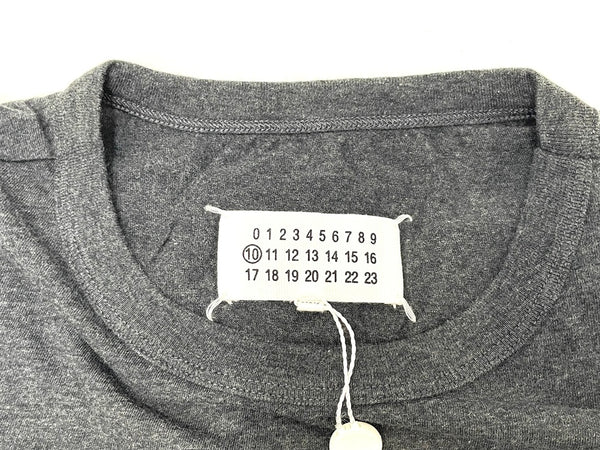 メゾン マルジェラ Maison Margiela 22SS 反転 ディストーテッドロゴ TEE S50GC0659 54 Tシャツ グレー 601MT-17