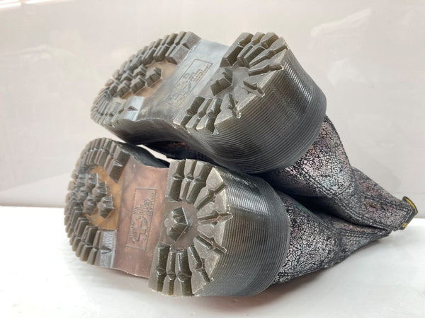 ドクターマーチン Dr.Martens MOLLY 6EYE IRIDESCENT CRACKLE BOOTS クラックルダブルソール  厚底 メタリック ガンメタル GUNMETAL BLACK 黒 ブーツ ブラック UK6 104S-812