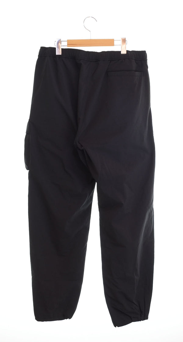 ビームス BEAMS ×NETFLIX Nylon Track Pants ナイロンパンツ トラックパンツ ジョガーパンツ 11-24-3345-803 ボトムスその他 ブラック Lサイズ 103MB-449