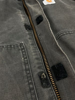 カーハート Carhartt DUCK TRADITIONAL JACKET ダック トラディショナル ジャケット ジップアップ デトロイト ワーク アウター 黒 ジャケット ロゴ ブラック 104MT-1768