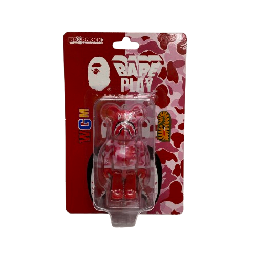 【曜日割引対象外】 ア ベイシング エイプ A BATHING APE BER@BRICK ベアブリック 100% APE CAMO SHARK メンズジュエリー・アクセサリー その他 ピンク 201goods-641