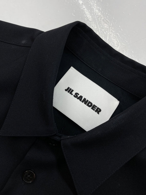 ジルサンダー JIL SANDER WOOL GABARDINE SHIRT ウール ギャバジン シャツ ボタン 長袖 ダークネイビー 紺 J23DL0003 J40159 サイズ 39 長袖シャツ 無地 ネイビー 104MT-1558