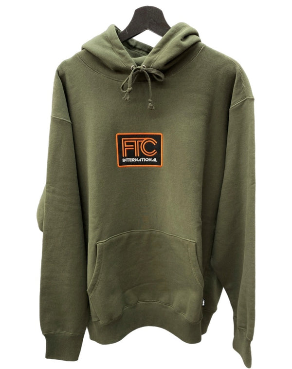 エフティーシー FTC CORP PULLOVER HOODIE コープ プルオーバー フーディ パーカー 緑 パーカ 刺繍 カーキ XLサイズ 104MT-1450