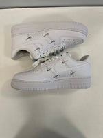 ナイキ NIKE Women's Air Force 1 Low ’07 LX Sisterhood CHROME LUEX ナイキ ウィメンズ エアフォース1 ロー ’07 LX シスターフッド CT1990-100 レディース靴 スニーカー ホワイト 25cm 101sh-2391