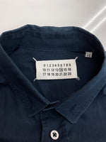 メゾンマルジェラ Maison Margiela BUTTONDOWN SHIRT ボタンダウン シャツ ここのえ期 長袖 紺 サイズ 46 長袖シャツ 無地 ネイビー 104MT-2135