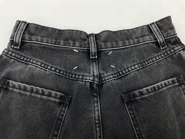 メゾンマルジェラ Maison Margiela スラッシュ ディテール カット アウト ジーンズ SLASH DETAIL CUT OUT JEANS DENIM BLACK 黒 S51LA0051 S30743 デニム 無地 グレー 104LB-7