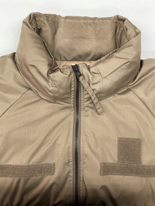 タイオン TAION GLOSTER別注 MILITALY LEVEL7 JACKET ミリタリー レベル ジャケット ダブルジップ ダウン アウター 薄茶 ジャケット 無地 ベージュ Lサイズ 104MT-1863