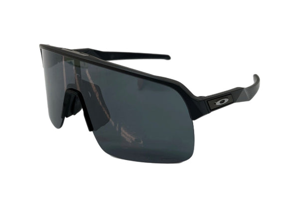 オークリー OAKLEY SUTRO LITE スートロ ライト PRIZM スポーツ サイクリング アイウェア 眼鏡 黒 OO9463A-1439 眼鏡・サングラス サングラス ロゴ ブラック 104G-44
