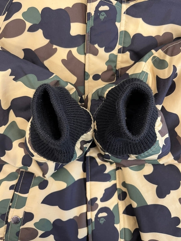 ア ベイシング エイプ A BATHING APE 1st CAMO FUR DOWN 1st カモ ファーダウンジャケット カモフラ柄 ボンバージャケット 001HJE801015X ジャケット マルチカラー Lサイズ 101MT-5258