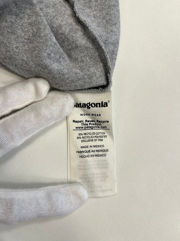 パタゴニア PATAGONIA 生態系 生き物シリーズ アニマル ぶたプリント 豚プリント  XL Tシャツ グレー LLサイズ 101MT-4696