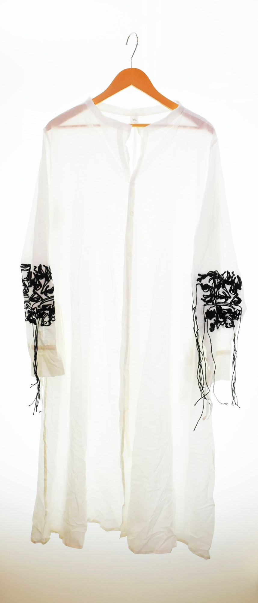 Y'sホワイト刺繍入りワンピース