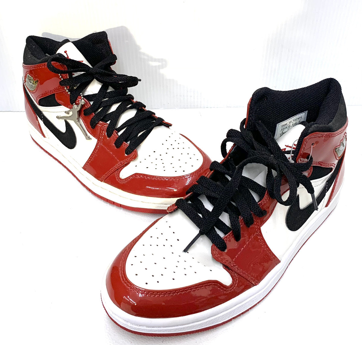 ナイキ NIKE エアジョーダン1 レトロ AIR JORDAN 1 RETRO 30810 PC8 メンズ靴 スニーカー ロゴ レッド 26cm  201-shoes595 | 古着通販のドンドンサガール