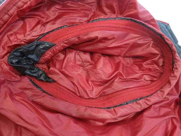 バーバリー Burberry ダウン ジャケット ナイロン ベスト 2WAY アウター 黒 赤 ワンポイント 刺繍 D1F14-813-09  ジャケット ワンポイント ブラック Lサイズ 101MT-232