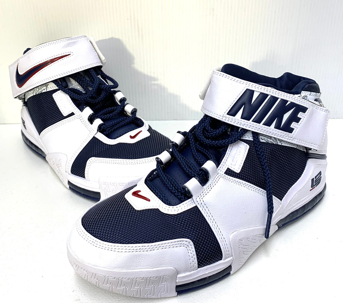 ナイキ NIKE ズーム レブロン II ZOOM LEBRON II WHITE/MIDNIGHT NAVY-VARSITY CRIMSON  22FA-S DR0826-100 メンズ靴 スニーカー ロゴ ホワイト 27cm 201-shoes594