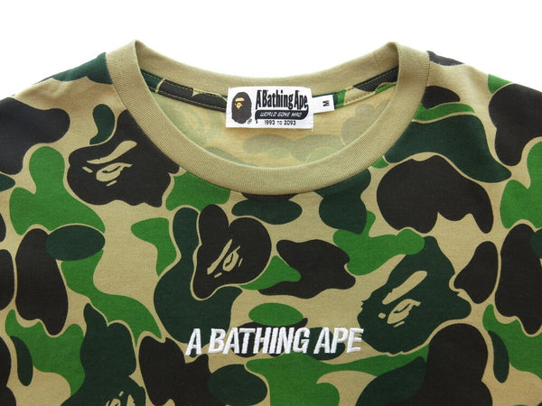 ア ベイシング エイプ A BATHING APE 迷彩 緑 カモフラ made inJAPAN 日本製 刺繍ロゴ サルカモ 半袖 ベージュ グリーン  001CSF801007X Tシャツ 総柄 マルチカラー Mサイズ 101MT-55