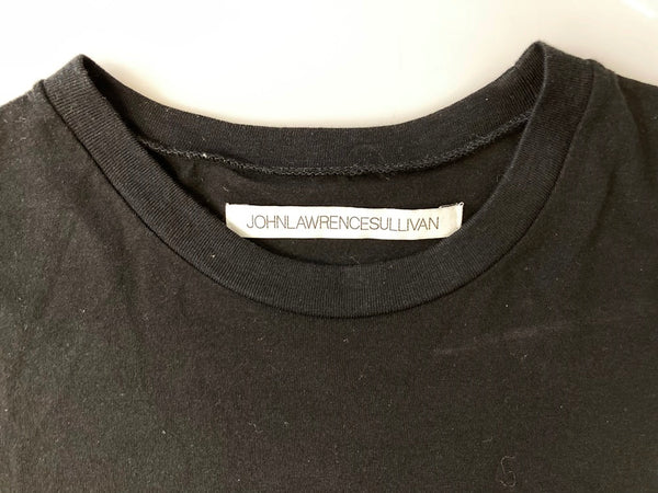 ジョンローレンスサリバン JOHN LAWRENCE SULLIVAN 半袖 ブラック系 黒 プリント Made in JAPAN クルーネック Tシャツ  Tシャツ プリント ブラック Mサイズ 101MT-779