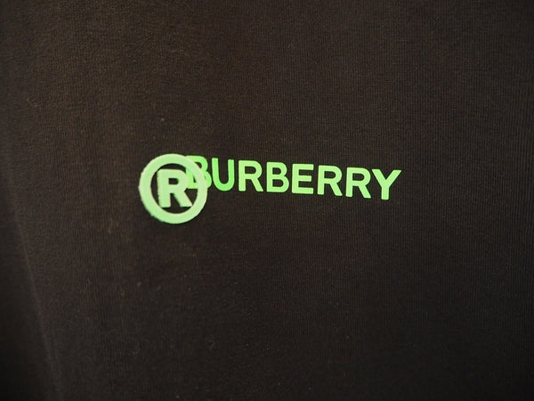 バーバリー Burberry スローガン コットン Tシャツ  半袖カットソー メンズ トップス 黒 Tシャツ プリント ブラック Lサイズ 101MT-215