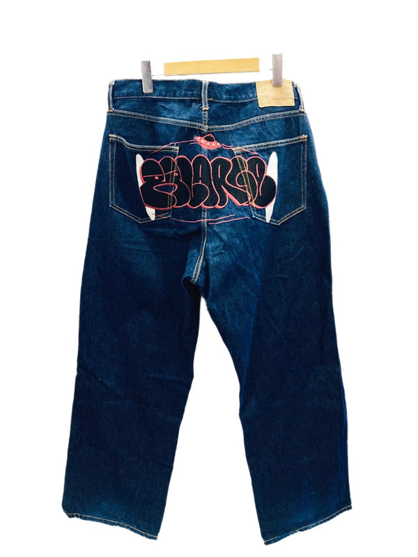 エクストララージ XLARGE EMBROIDERY GRAFFITI DENIM PANTS エンブロイダリー グラフィティ デニムパンツ ボトムス ジーンズ デニム 刺繍 ネイビー 36インチ 101MB-356