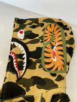 ア ベイシング エイプ A BATHING APE 1st camo yellow シャークパーカー shark full zip hoodie a bathing ape bape エイプ ベイプ WGM 迷彩 カモフラ 総柄 プリント ジップ パーカー パーカ 総柄 ベージュ Sサイズ 101MT-334