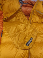 モンベル mont-bell mont-bell アルパイン ダウンパーカ mont-bell ダウンジャケット 黄 オレンジ 袋付き ＃1101407 ジャケット ロゴ イエロー Sサイズ 101MT-176