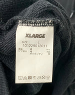 エクストララージ X-LARGE バックロゴ アームプリント  プルオーバー ゆったりサイズ 101229012011 パーカ ロゴ ブラック Lサイズ 201MT-1539