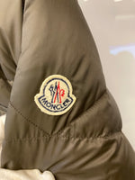 モンクレール MONCLER KARAKORUM カラコルム ダウンジャケット ダウン 上着  220-091-41324-50 サイズ1 ジャケット 無地 ブラウン 101MT-1106