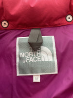 ノースフェイス THE NORTH FACE CAMP SIERRA SHORT キャンプシェラショート ダウンジャケット ナイロン フード付 ダウン ピンク 刺繍 ロゴ PERTEX  NDW91401 ジャケット ロゴ ピンク Mサイズ 101LT-9