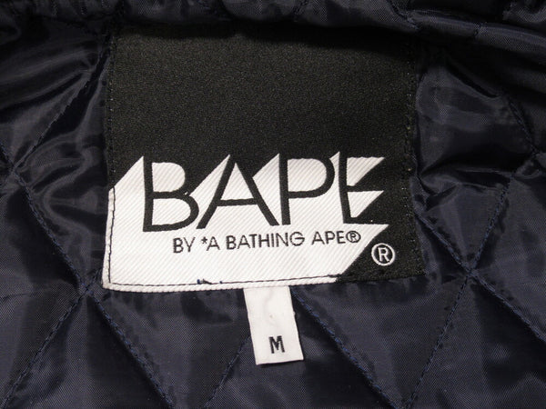 A BATHING APE ア ベイシング エイプ BAPE 07AW 青山限定 スタジャン ノーカラー ジャケット 袖レザー ワッペン ネイビー サイズM メンズ (TP-586)