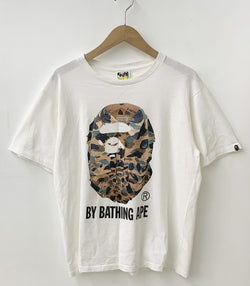 アベイシングエイプ A BATHING APE カモ柄 シャツデザイン Tee Tシャツ プリント ホワイト Lサイズ 201MT-396