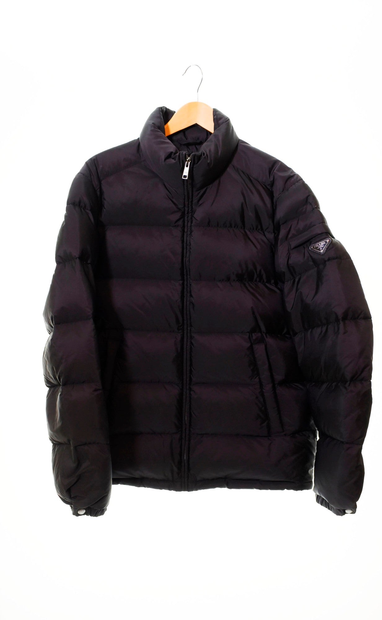 プラダ PRADA 袖ワッペン Down jacket ダウンジャケット 黒 RN98339 CA34767 52 ジャケット ワンポイント ブラック  103MT-35