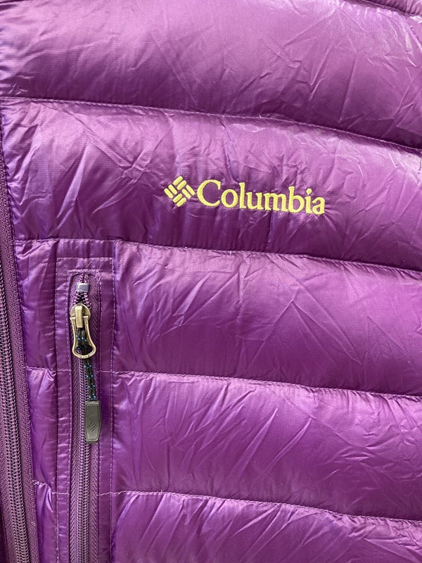 コロンビア Columbia ダウンジャケット  パープル 紫 イエロー 黄色 ダウン ジャケット アウター 刺繍ロゴ ロゴ  211PM5386 ジャケット ロゴ パープル Lサイズ 101MT-492