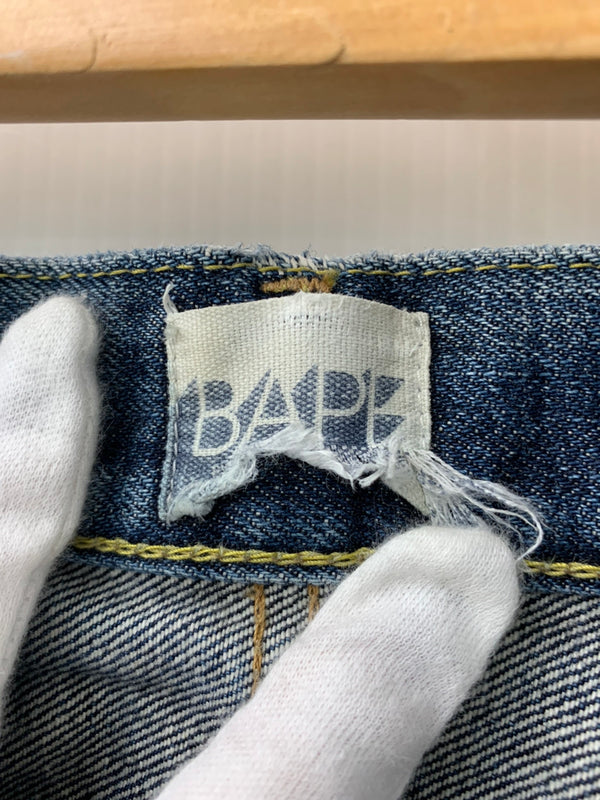 ア ベイシング エイプ A BATHING APE デニムパンツ ジーンズ ロゴ デニム 刺繍 ブルー Lサイズ 201MB-347