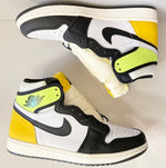 ナイキ NIKE AIR JORDAN 1 RETRO HIGH OG WHITE/BLACK-VOLT エア ジョーダン 1 レトロ ハイ ホワイト/ブラック/ボルト 白 黄 オレンジ 黒 マルチカラー シューズ スニーカー 555088-118 メンズ靴 スニーカー マルチカラー 27cm 101-shoes497