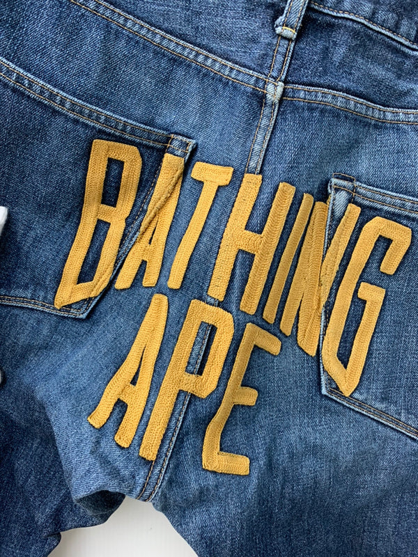 ア ベイシング エイプ A BATHING APE デニムパンツ ジーンズ ロゴ デニム 刺繍 ブルー Lサイズ 201MB-347