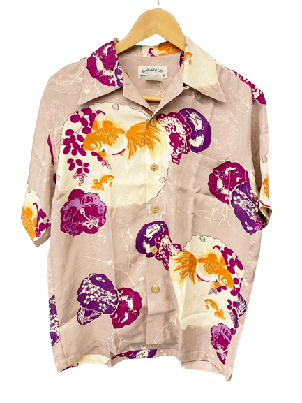 マカナレイ MAKANALEI 半袖シャツ アロハシャツ 和柄 金魚 シルク100％ ピンク系 ポケット 半袖シャツ 総柄 ピンク Mサイズ  101MT-797