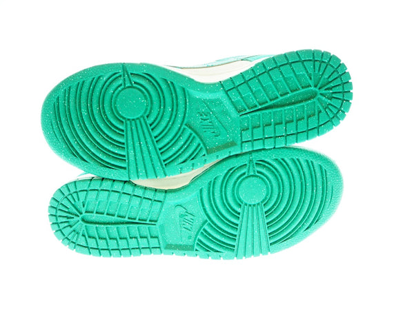 ナイキ NIKE Nike WMNS Dunk Low SE "Neptune Green"  ナイキ ウィメンズ ダンク ロー SE "ネプチューングリーン" DO9457-101 レディース靴 スニーカー グリーン 24.5cm 101-shoes734