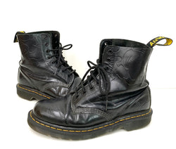 アベイシングエイプ A BATHING APE × Dr. Martens ドクターマーチン 8ホール 1460 PASCAL BAPE カモ 23568001 メンズ靴 ブーツ その他 カモフラージュ・迷彩 ブラック 201-shoes227