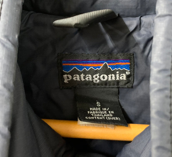 パタゴニア PATAGONIA 01年製 パフジャケット PUFF JACKET 83990 F01 ジャケット ロゴ ブラック Sサイズ 201MT-1984