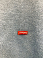 シュプリーム SUPREME Small Box スモールボックスロゴ クルーネックスウェットシャツ 水色 無地 カットソー トップス ビッグサイズ XXL スウェット ワンポイント ブルー 3Lサイズ 101MT-1688