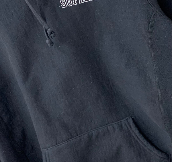 シュプリーム SUPREME プルオーバー フーディー 袖ライン パーカ ロゴ ブラック Mサイズ 201MT-1409